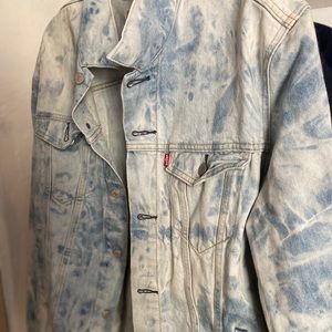 LEVI bleach dye denim jacket